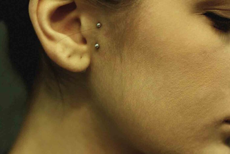 Piercing Trend Alert : Simple Yet Stunning Piercings for the Holidays