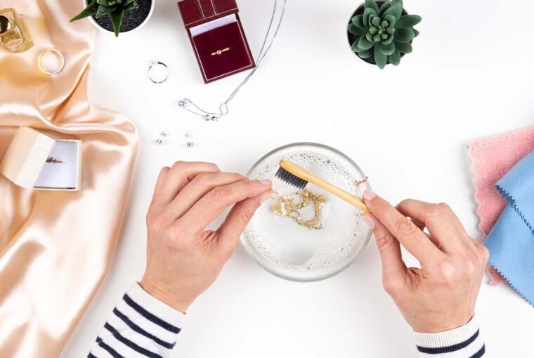 how-to-clean-body-jewelry